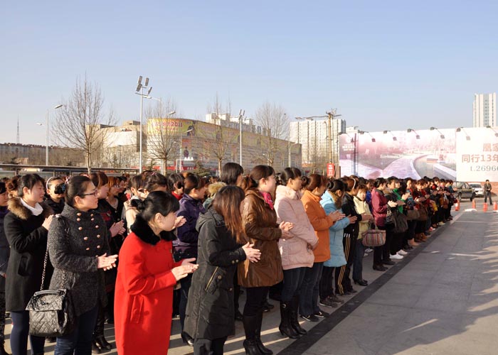 大洋百貨3.15日消防器材辨別真偽演習