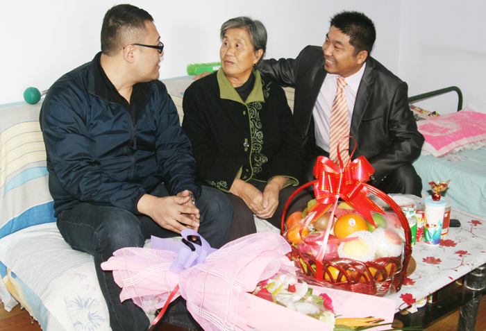 九九重陽節(jié)，關(guān)愛夕陽紅